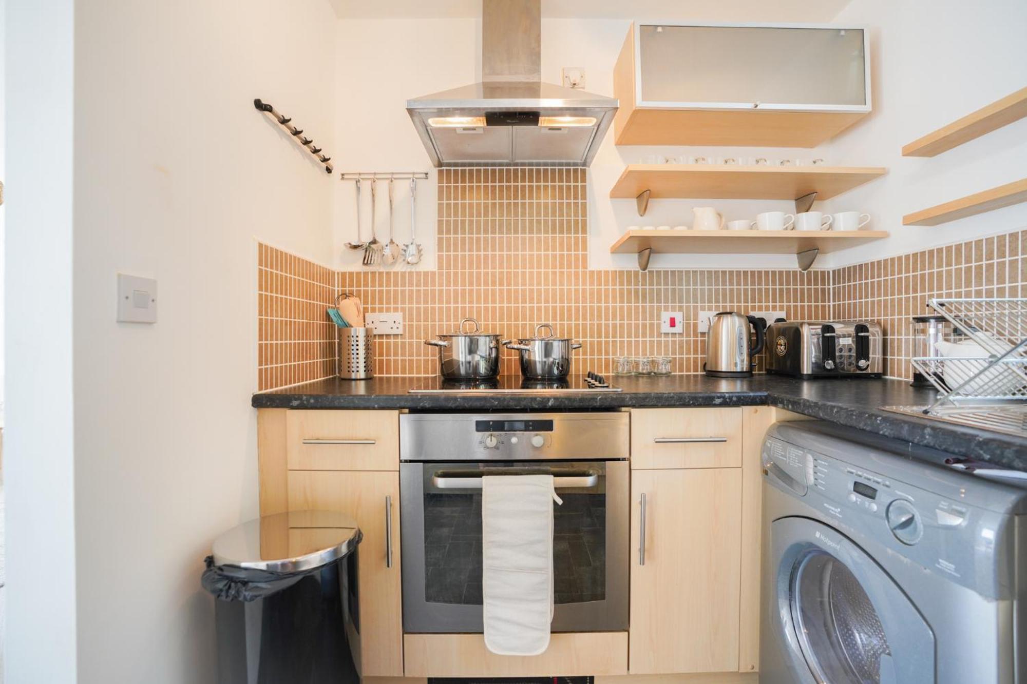 קארדיף Stylish Apartment With Private Parking מראה חיצוני תמונה