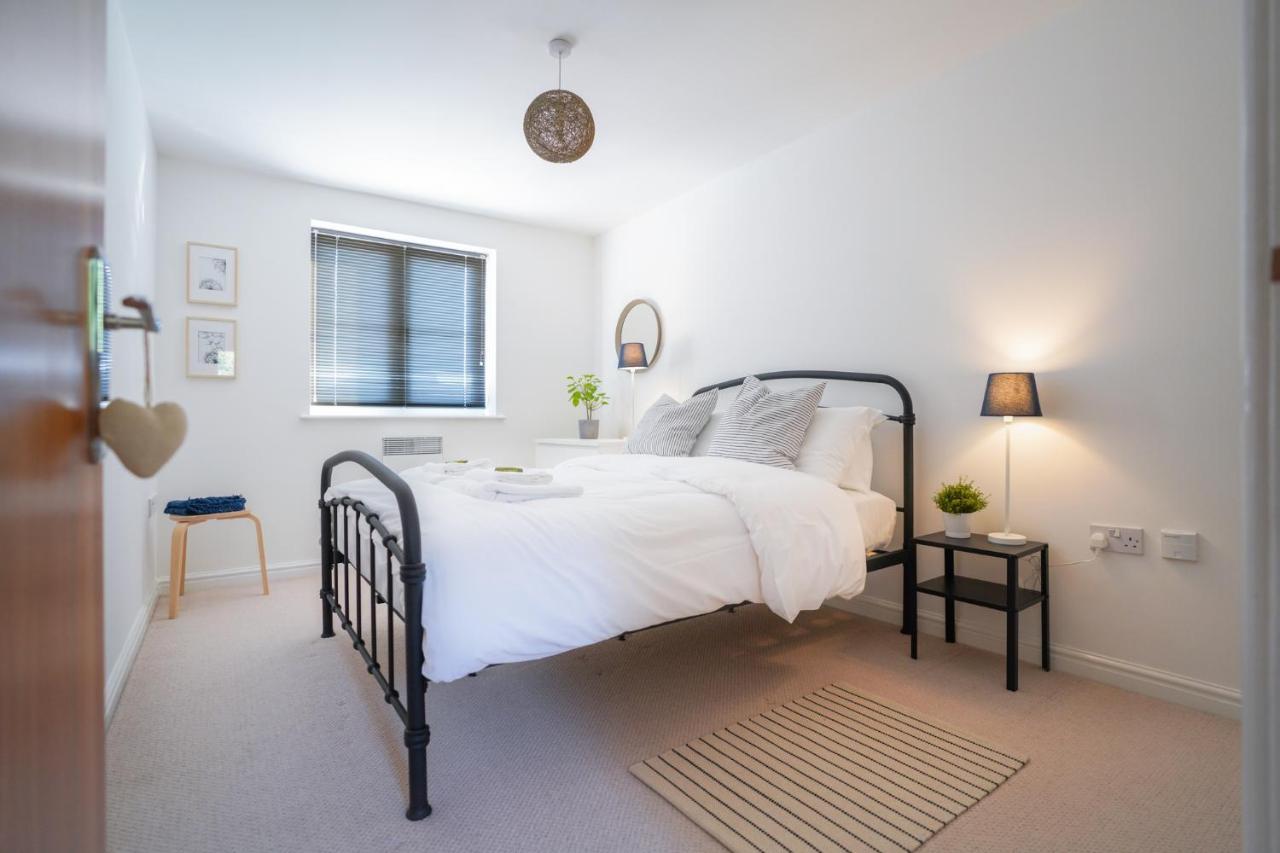 קארדיף Stylish Apartment With Private Parking מראה חיצוני תמונה