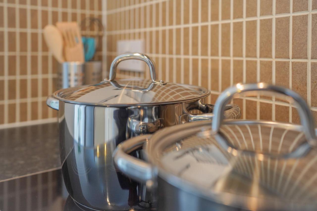 קארדיף Stylish Apartment With Private Parking מראה חיצוני תמונה