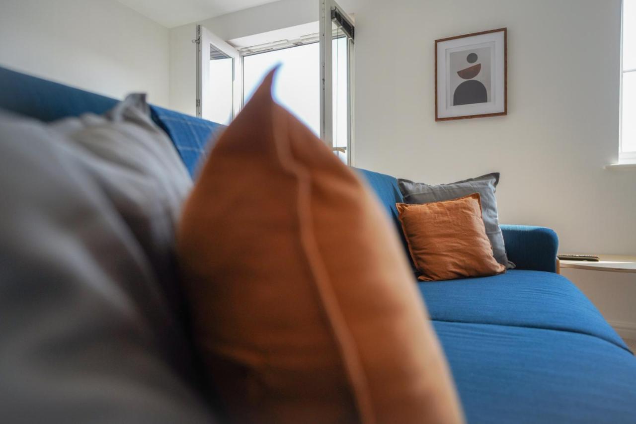 קארדיף Stylish Apartment With Private Parking מראה חיצוני תמונה
